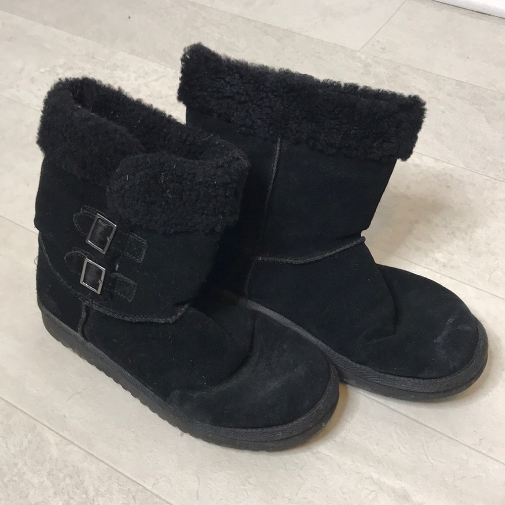 Koolaburra Short Ugg Boots Sz 8 Black Suede Faux